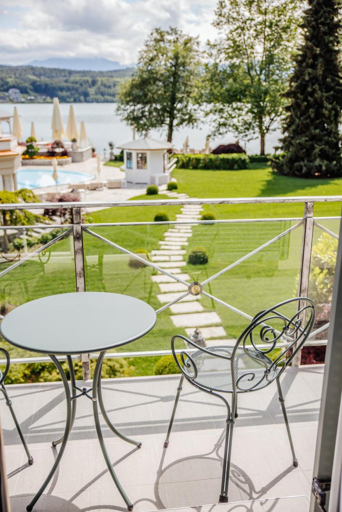 Hotel Schloss Seefels Portschach am Woerthersee Exterior foto